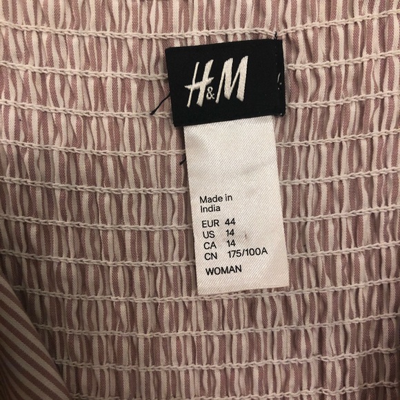 H&M Pinstripe A-Line Dress w/Bow Detail [Size: L] - Picture 4 of 5